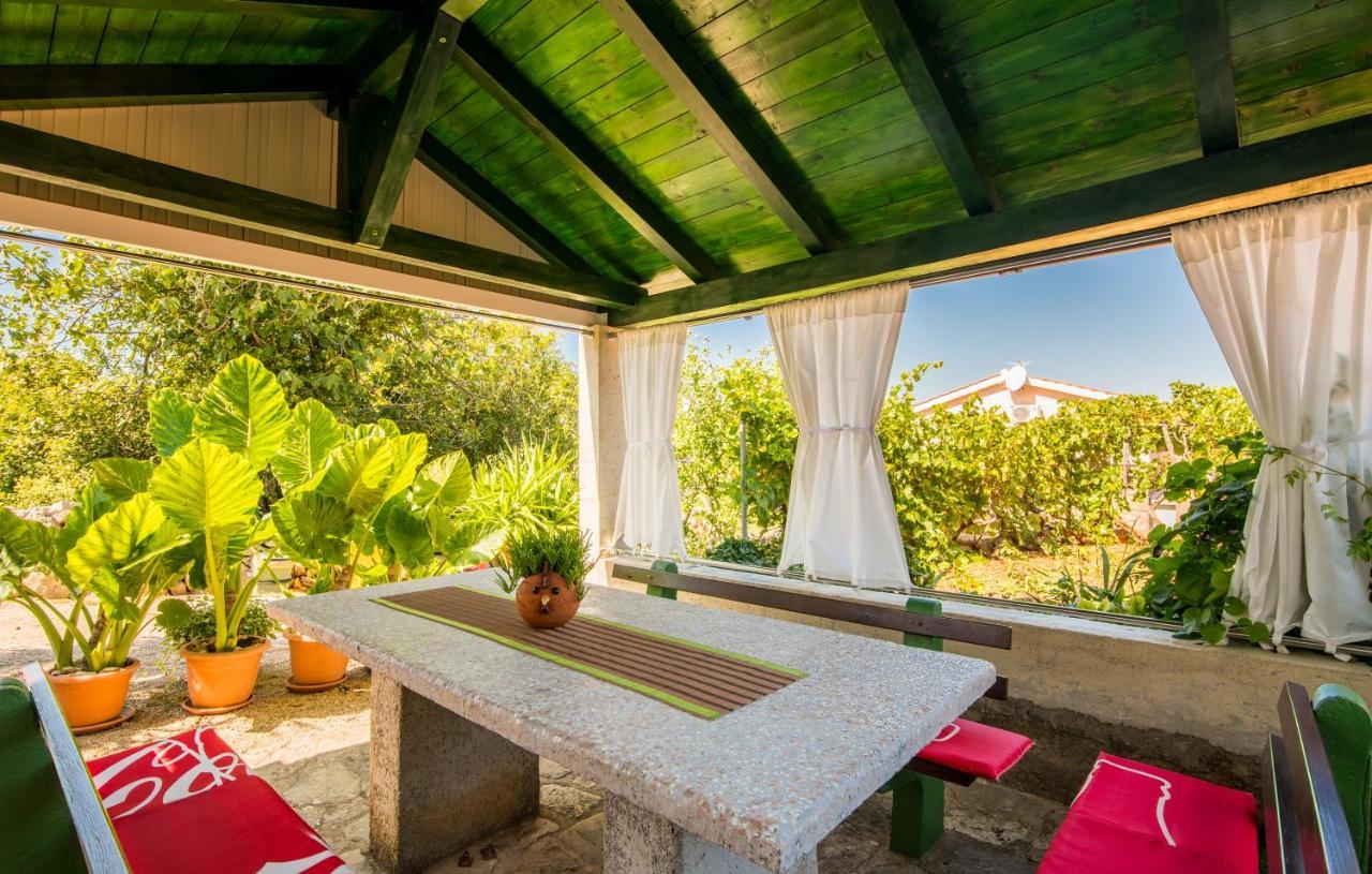 Rooms Valentino Vrh  Exterior photo