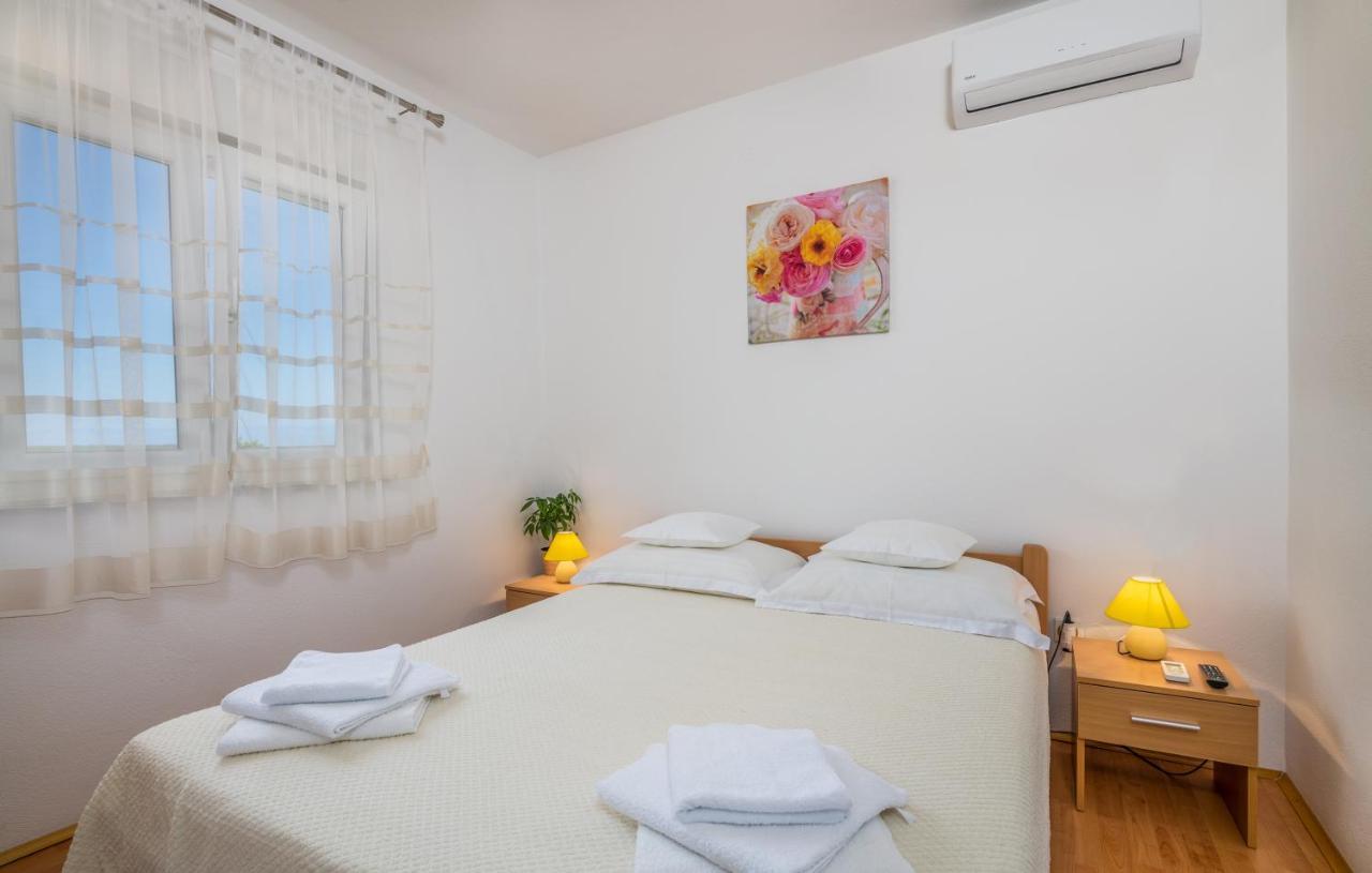 Rooms Valentino Vrh  Exterior photo