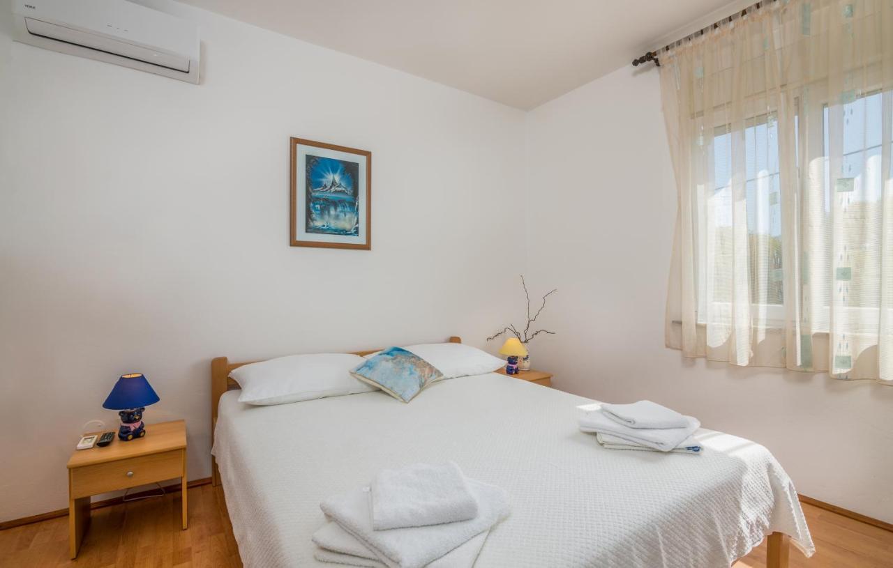 Rooms Valentino Vrh  Exterior photo