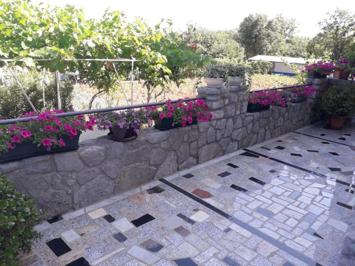 Rooms Valentino Vrh  Exterior photo
